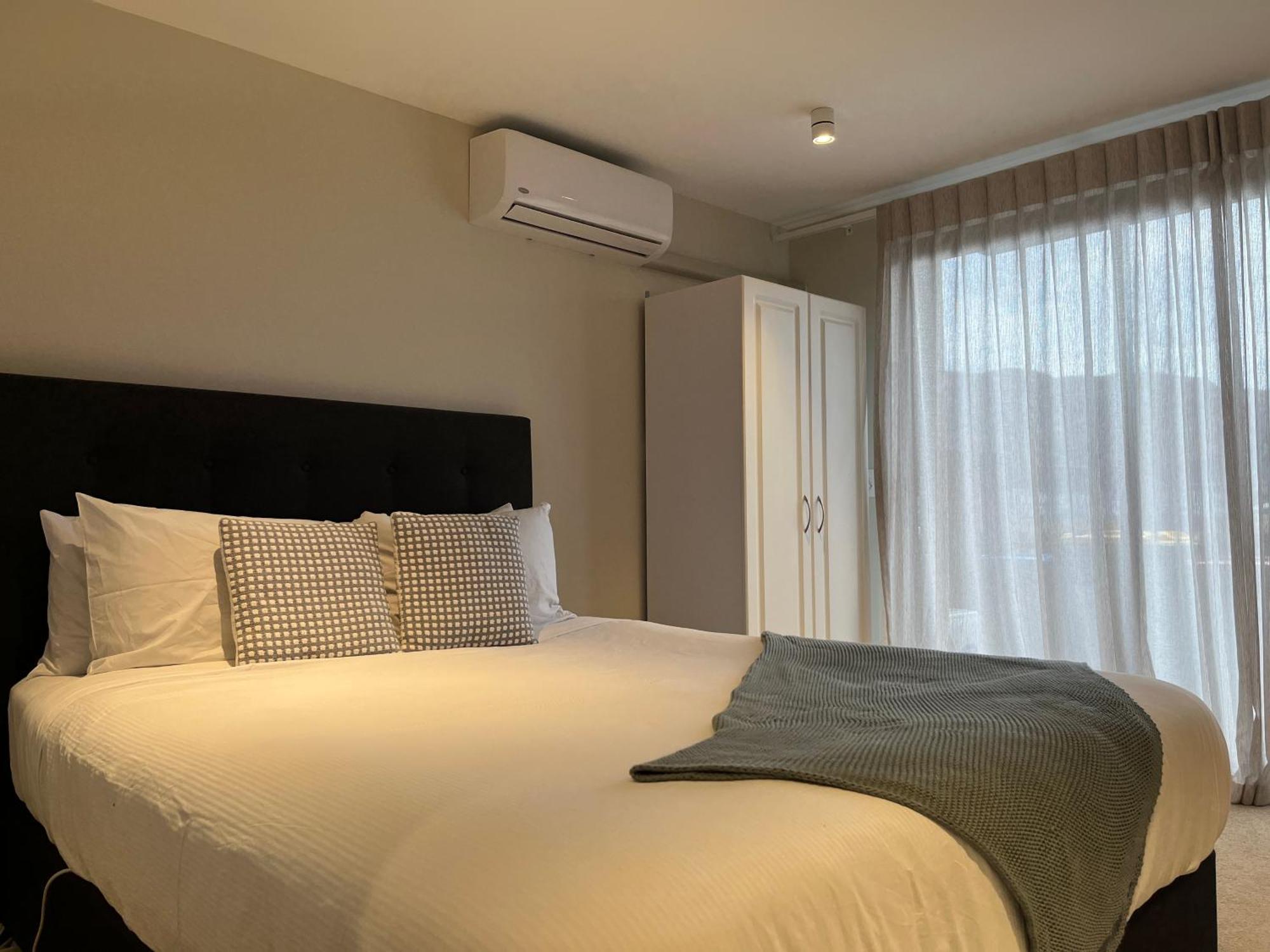 Queenstown Studio - 5Mins To Airport - Aircond - Free Wifi - Walk To Centre Екстер'єр фото