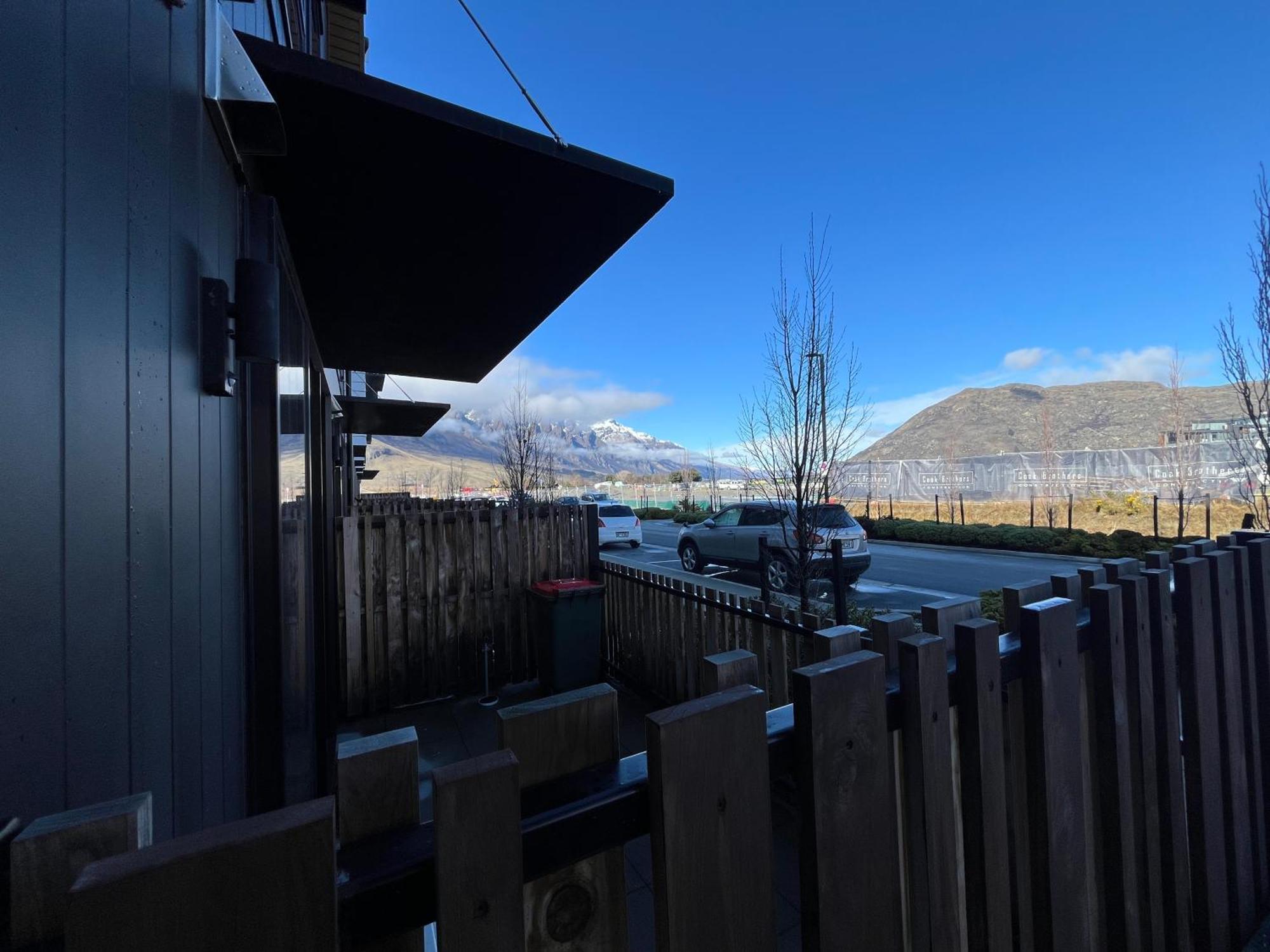 Queenstown Studio - 5Mins To Airport - Aircond - Free Wifi - Walk To Centre Екстер'єр фото